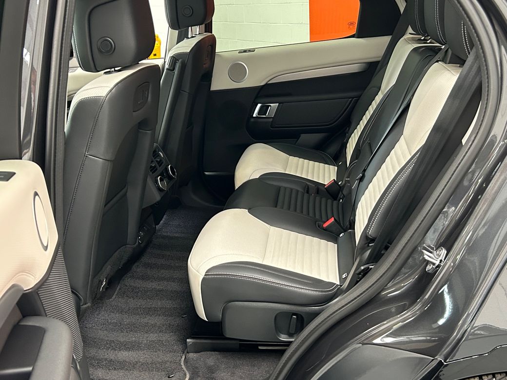 2025 Land Rover Discovery