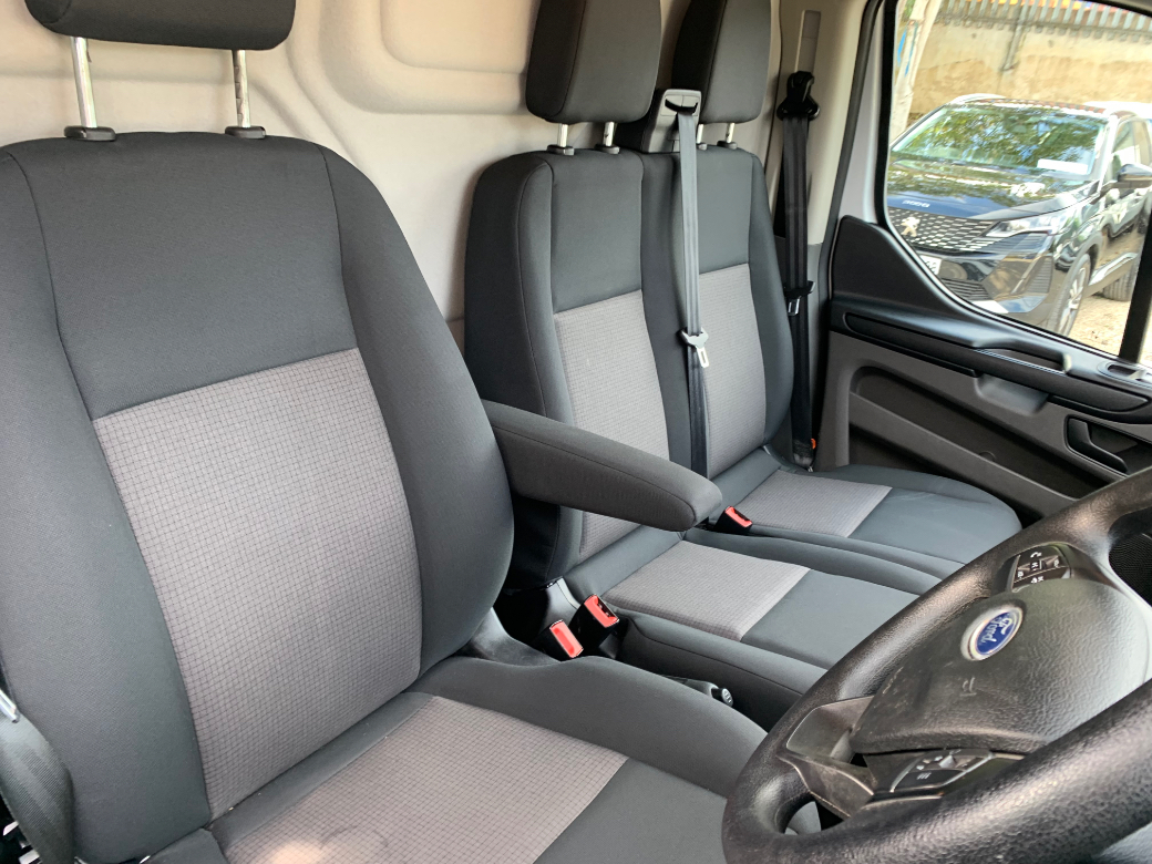 2023 Ford Transit Custom