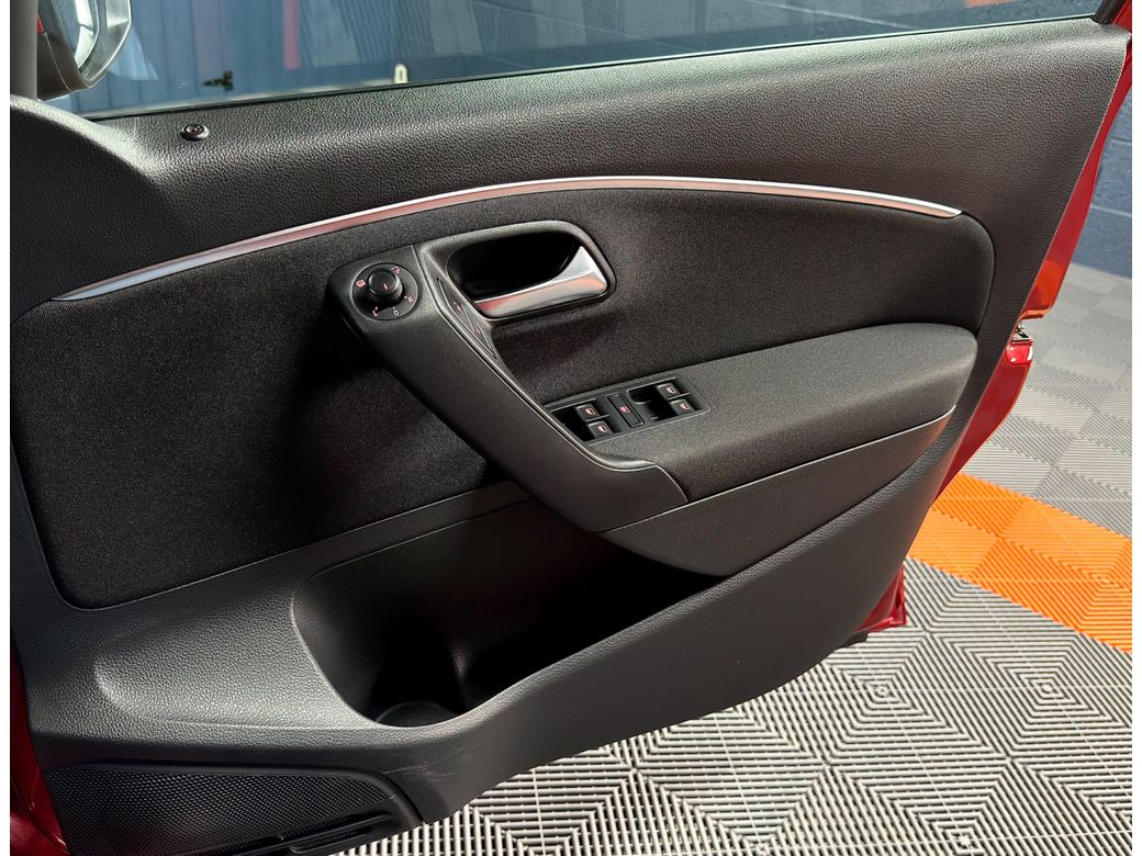 2016 Volkswagen Polo