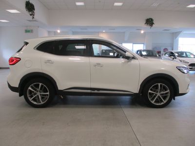 2023 MG HS