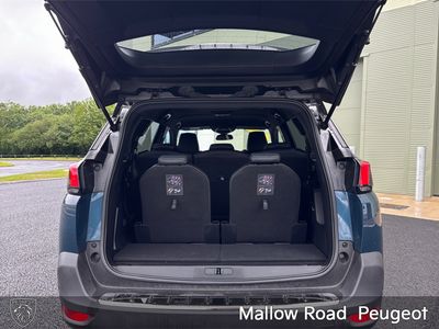 2023 Peugeot 5008