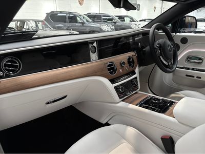 2024 Rolls-Royce Phantom