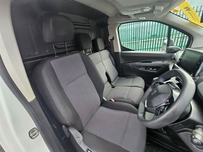 2021 Peugeot Partner
