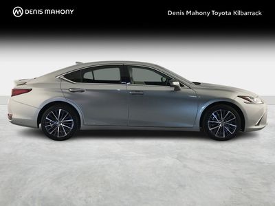 2022 Lexus ES 300h
