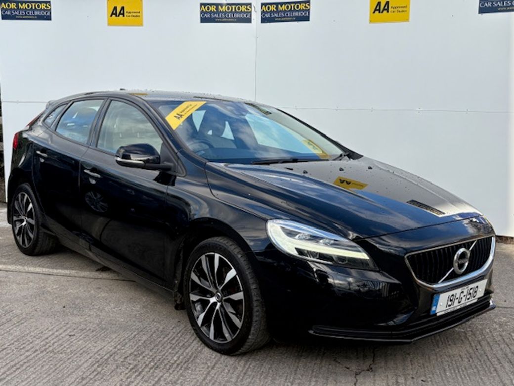 2019 Volvo V40