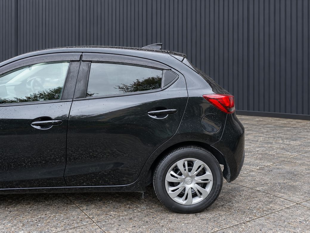 2017 Mazda Demio