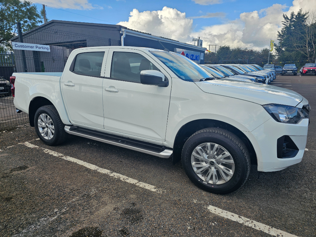 2025 Isuzu D-MAX