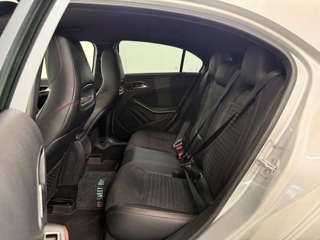 2013 Mercedes-Benz A 180