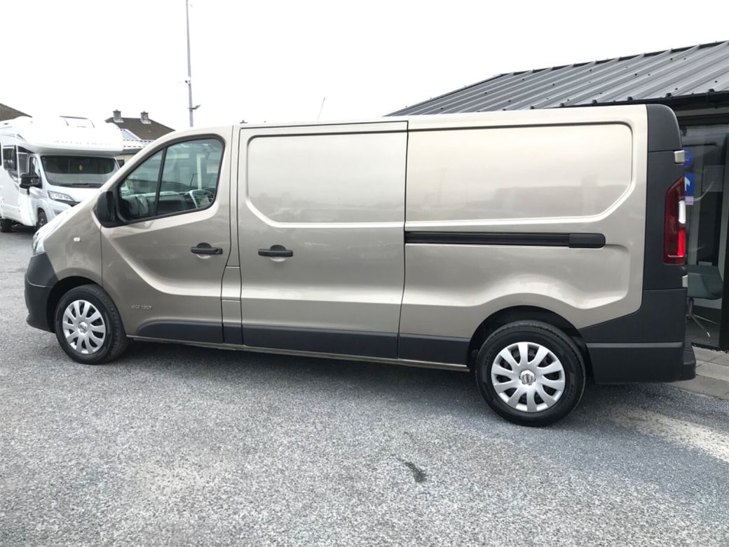 2018 Nissan NV300