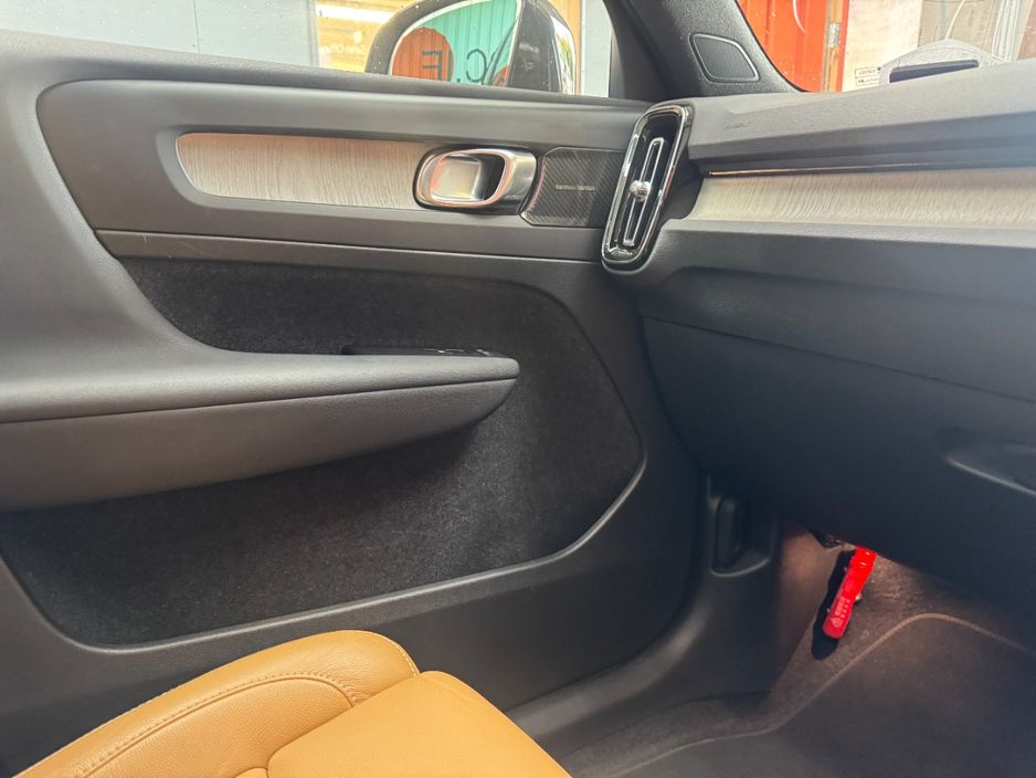 2022 Volvo XC40