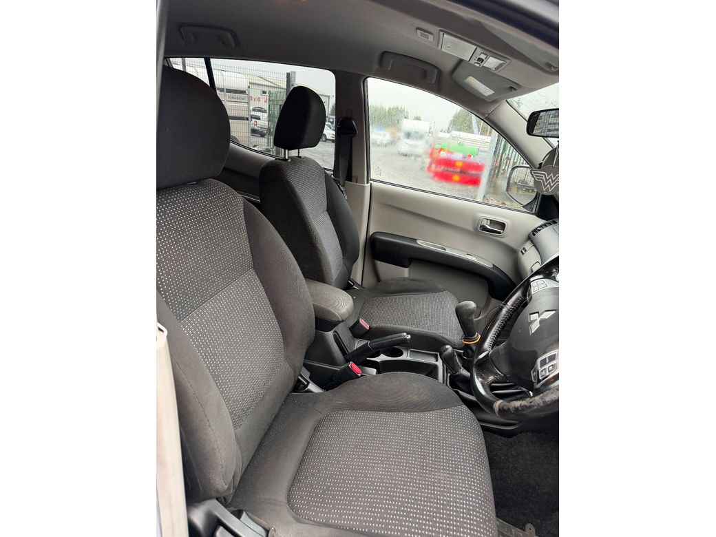 2014 Mitsubishi L200