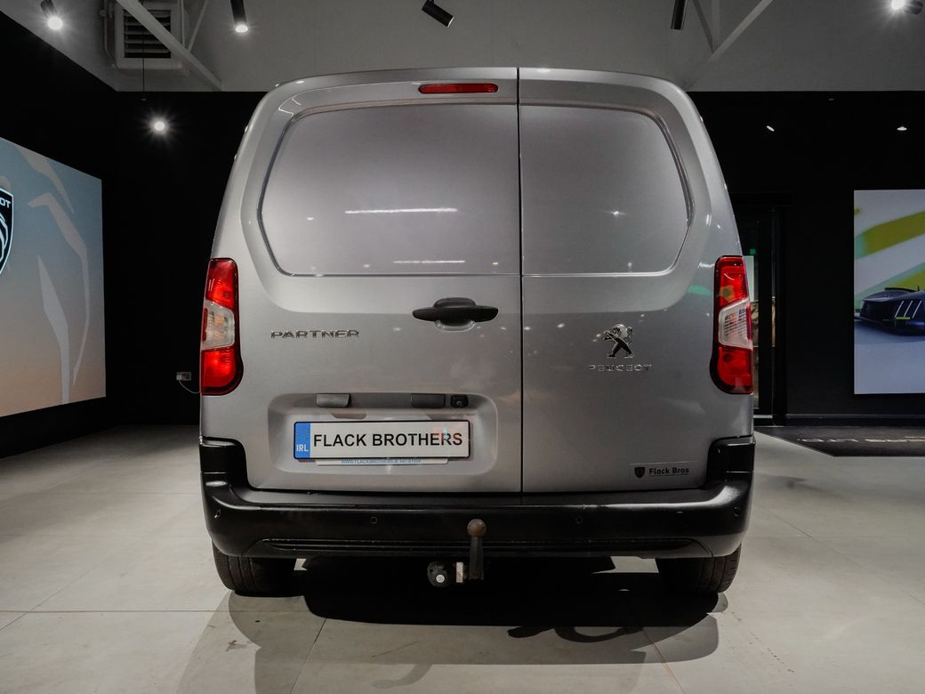 2024 Peugeot Partner