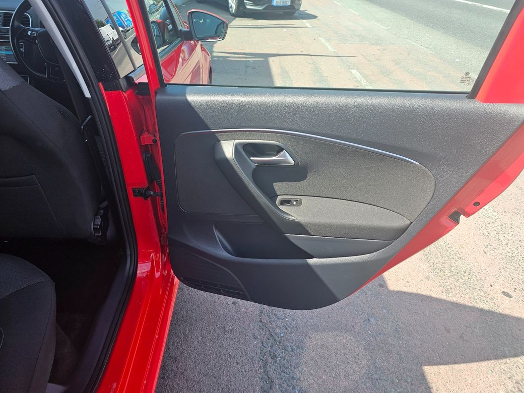 2015 Volkswagen Polo
