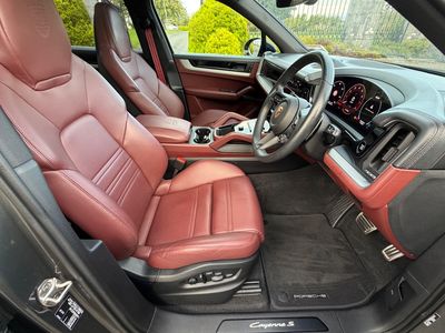 2024 Porsche Cayenne