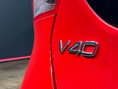 2020 Volvo V40