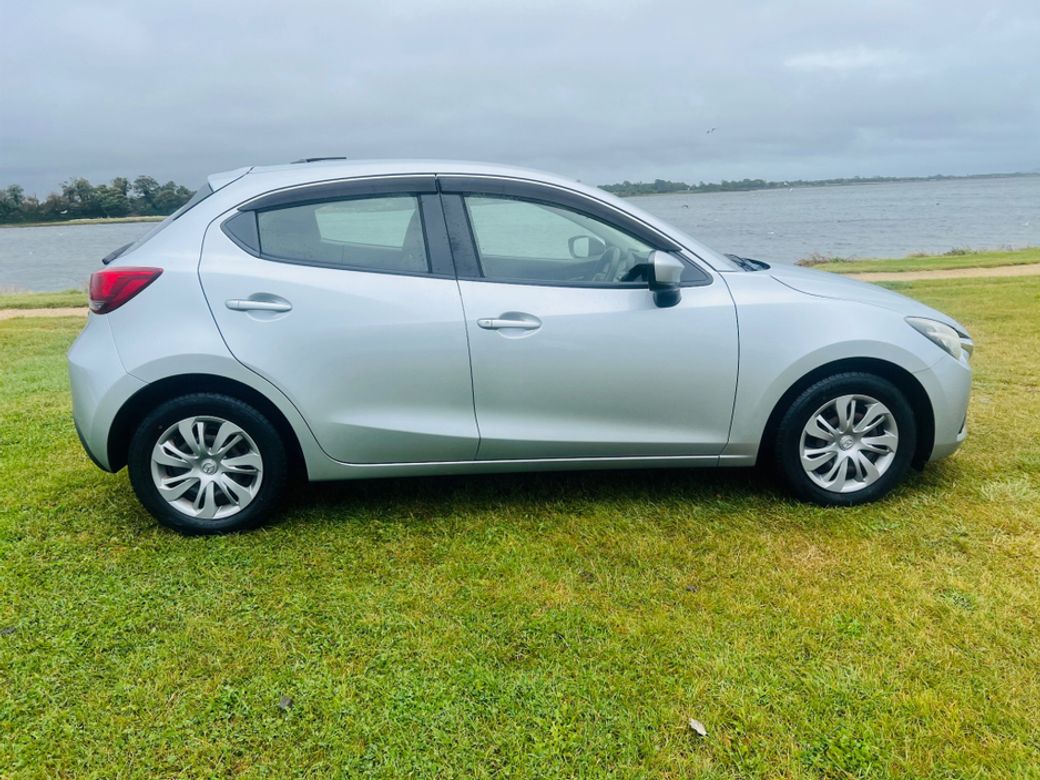 2017 Mazda Demio