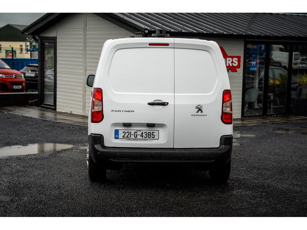 2022 Peugeot Partner