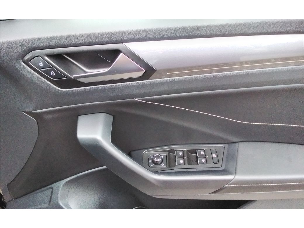 2025 Volkswagen T-Roc