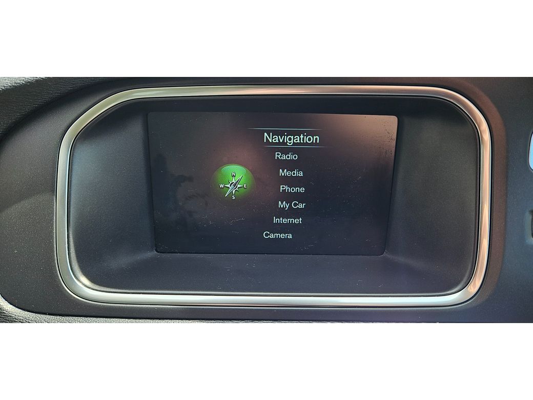 2017 Volvo V40