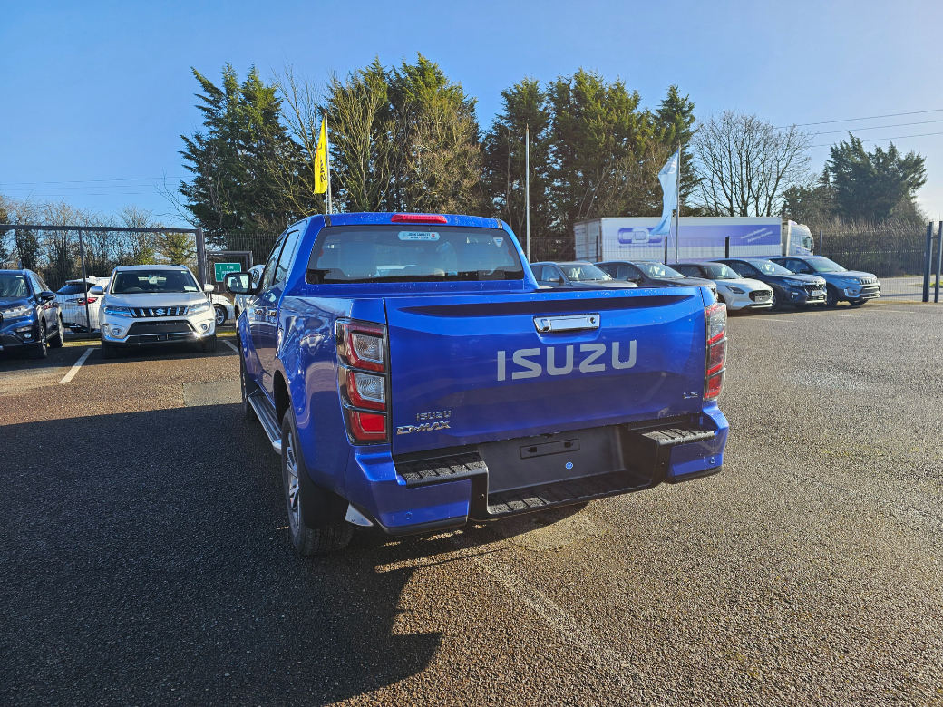 2025 Isuzu D-MAX