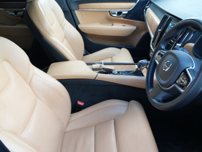 2021 Volvo V90