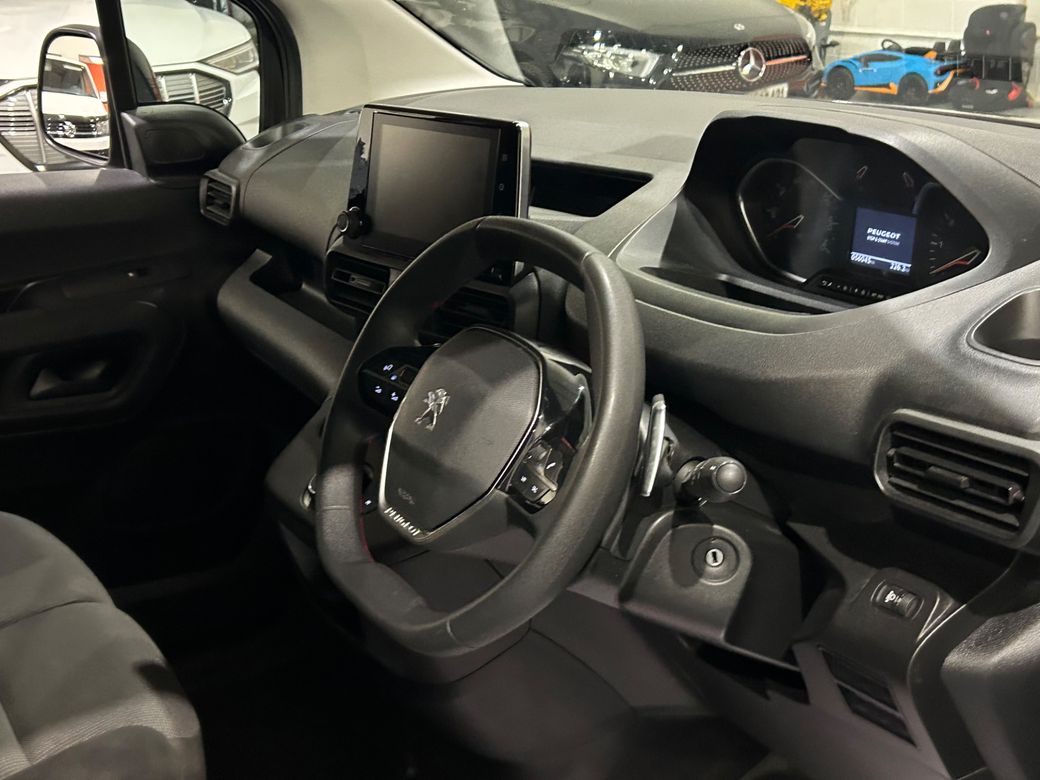 2021 Peugeot Partner