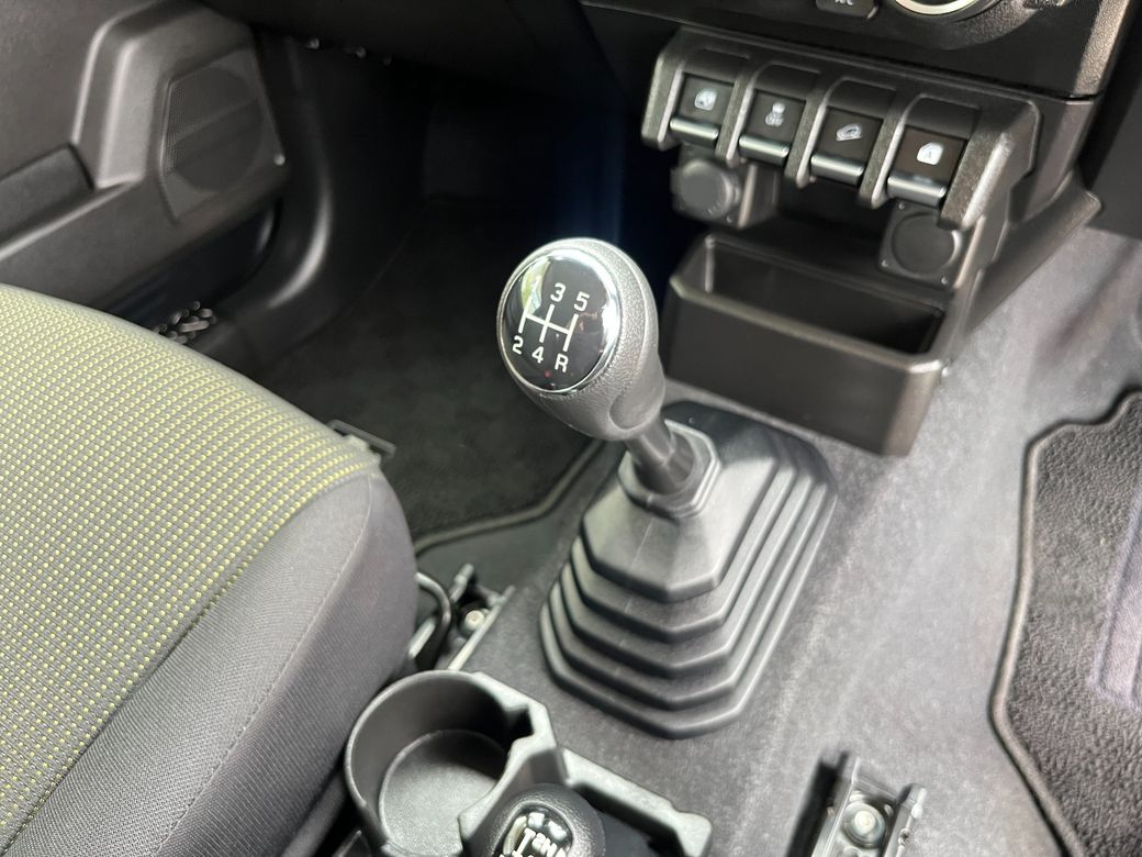 2025 Suzuki Jimny