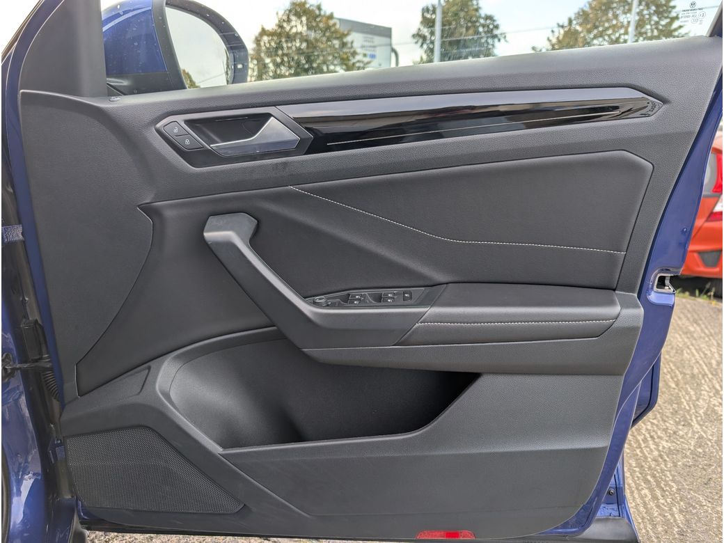 2023 Volkswagen T-Roc