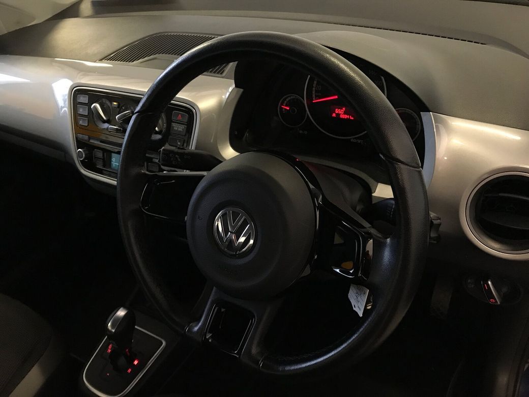 2016 Volkswagen up!