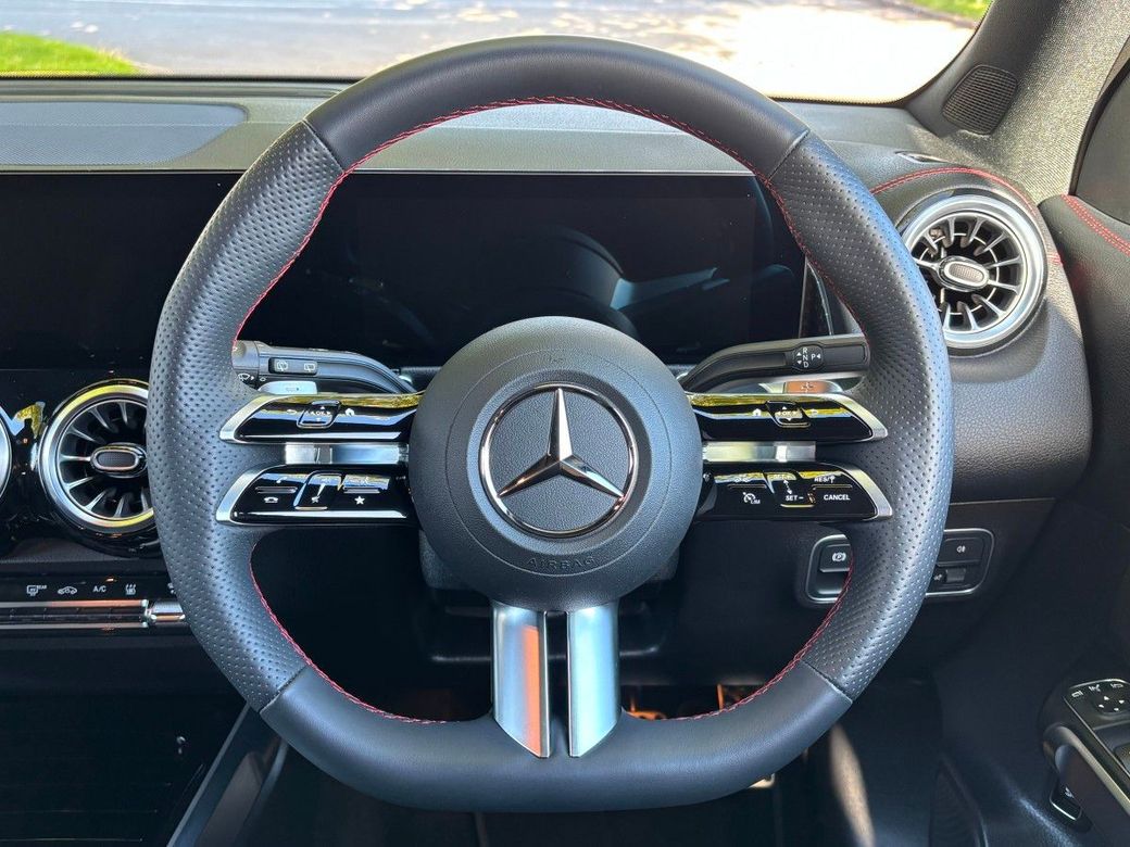 2025 Mercedes-Benz EQB