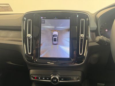 2023 Volvo XC40