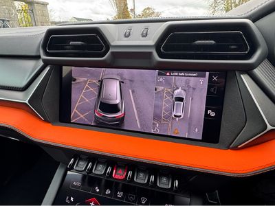 2025 Lamborghini Urus