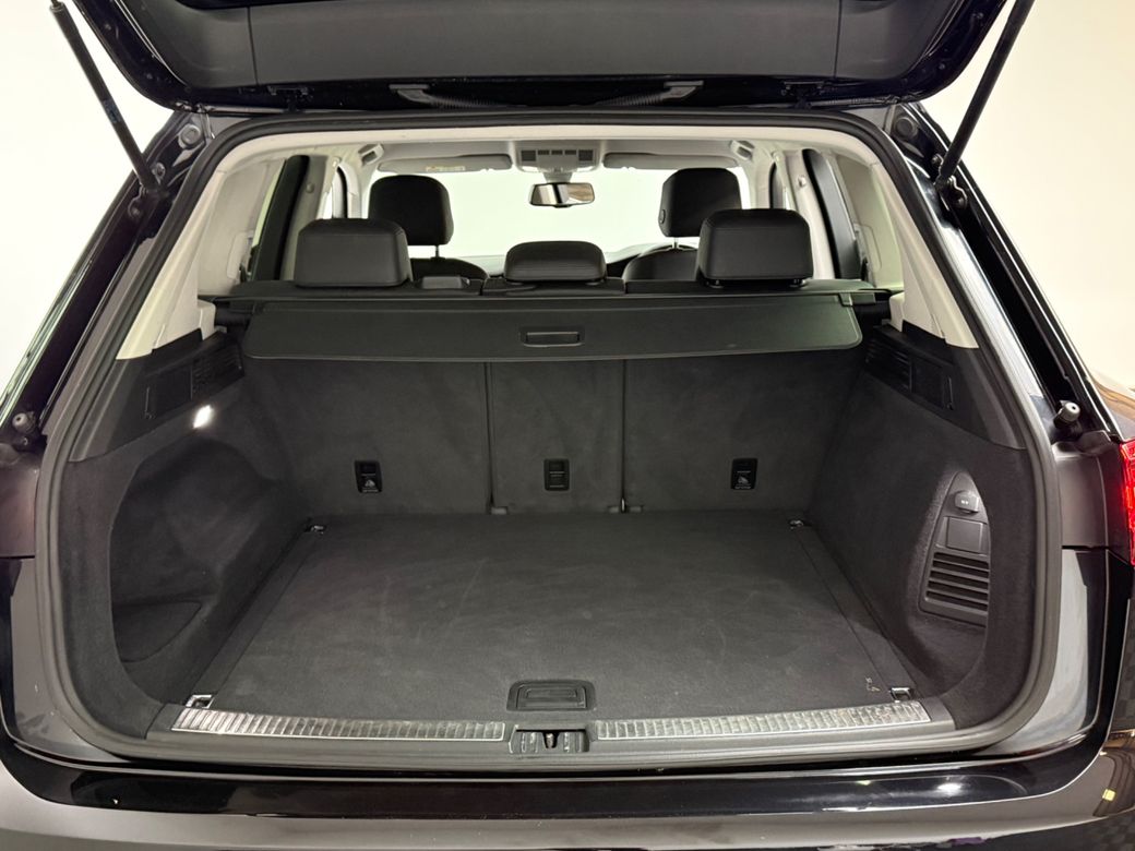 2019 Volkswagen Touareg