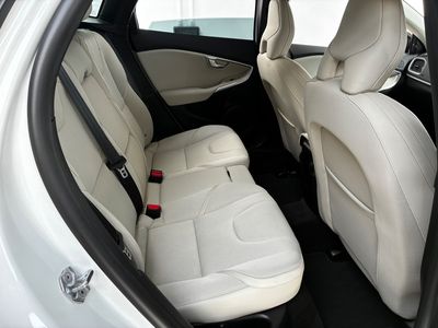 2016 Volvo V40