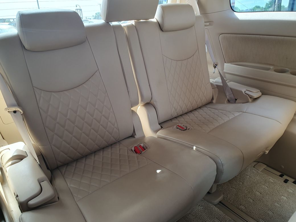 2013 Toyota Alphard