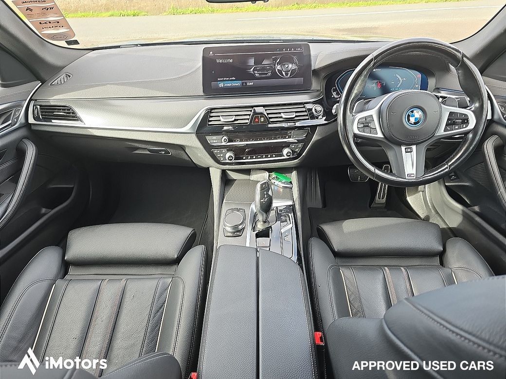 2023 BMW 530
