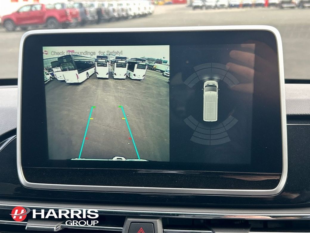 2025 White Maxus eDELIVER 9