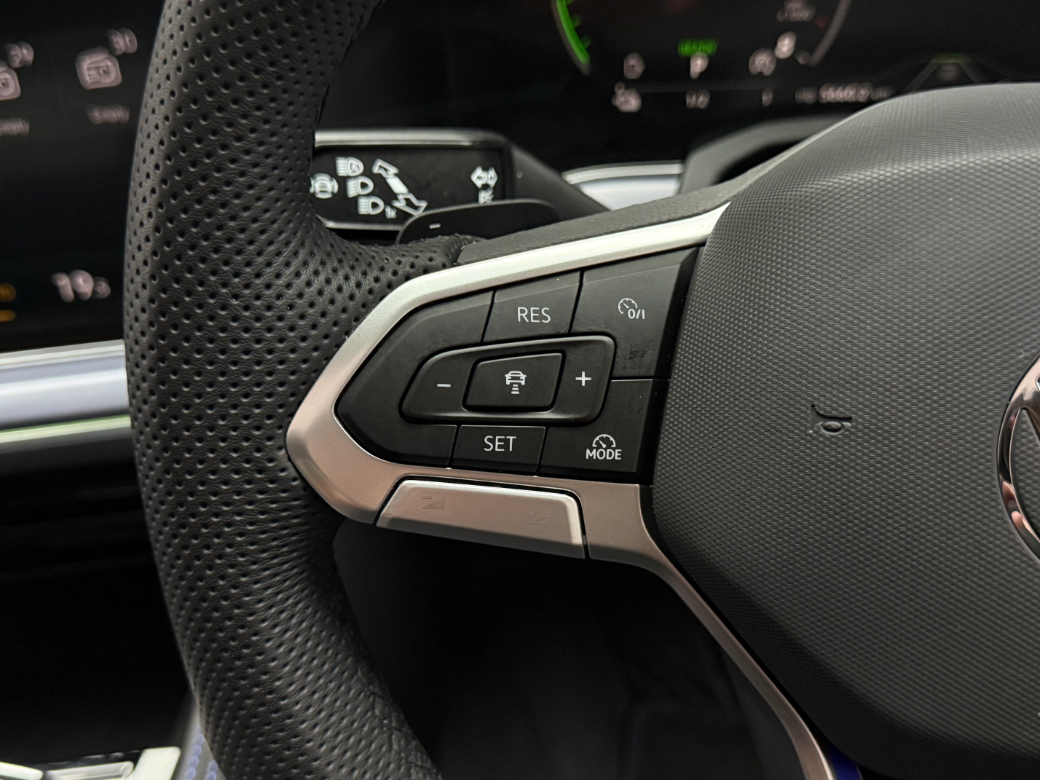 2025 Volkswagen Touareg