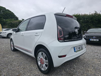 2017 Volkswagen up!
