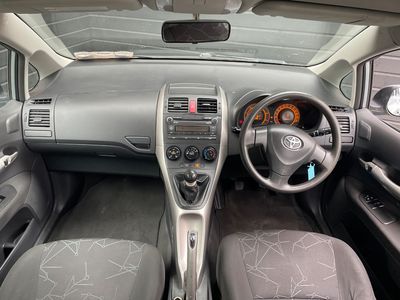 2010 Toyota Auris