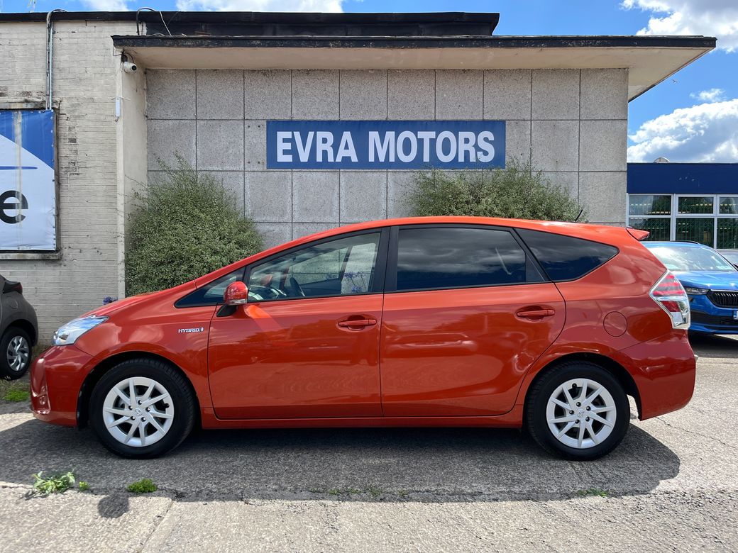 2016 Toyota Prius Alpha