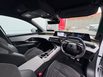 2025 Peugeot 5008