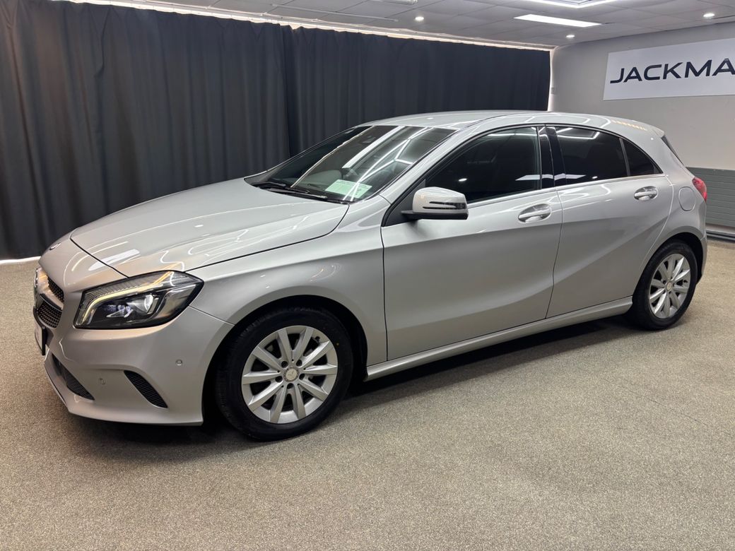 2016 Mercedes-Benz A 180
