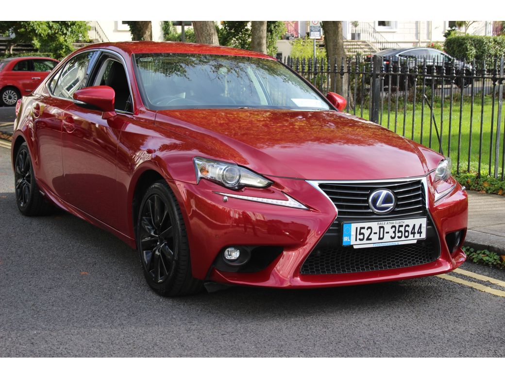 2015 Lexus IS 300h