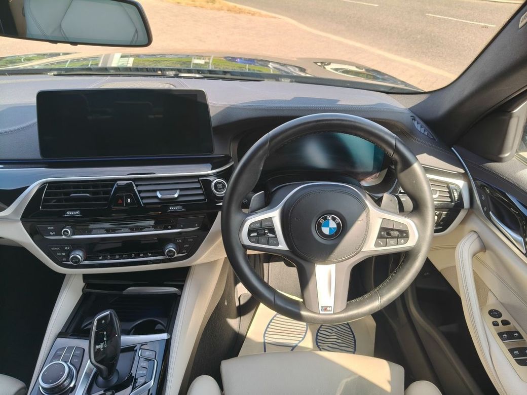 2022 BMW 5 Series