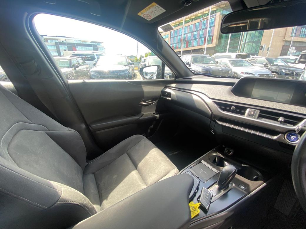 2022 Lexus UX 300e