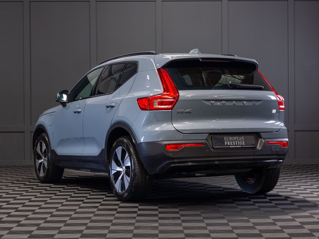 2022 Volvo XC40