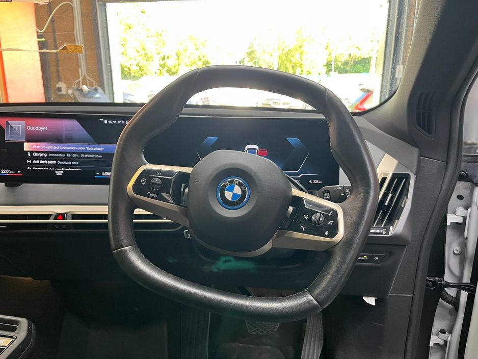 2022 BMW iX