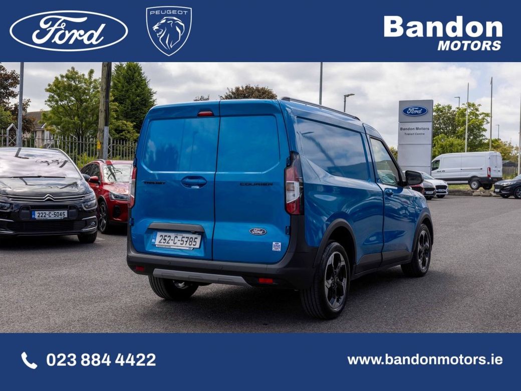 2025 Ford Transit Courier