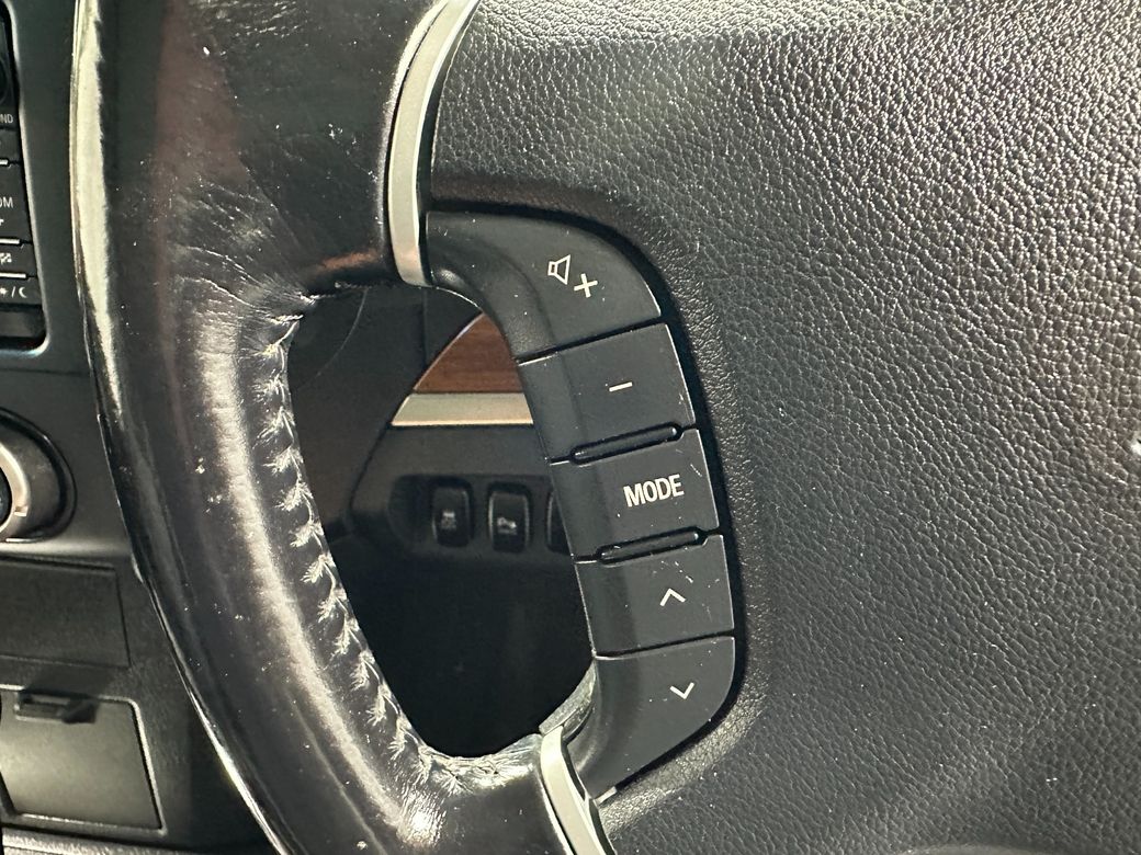 2014 Mitsubishi Pajero